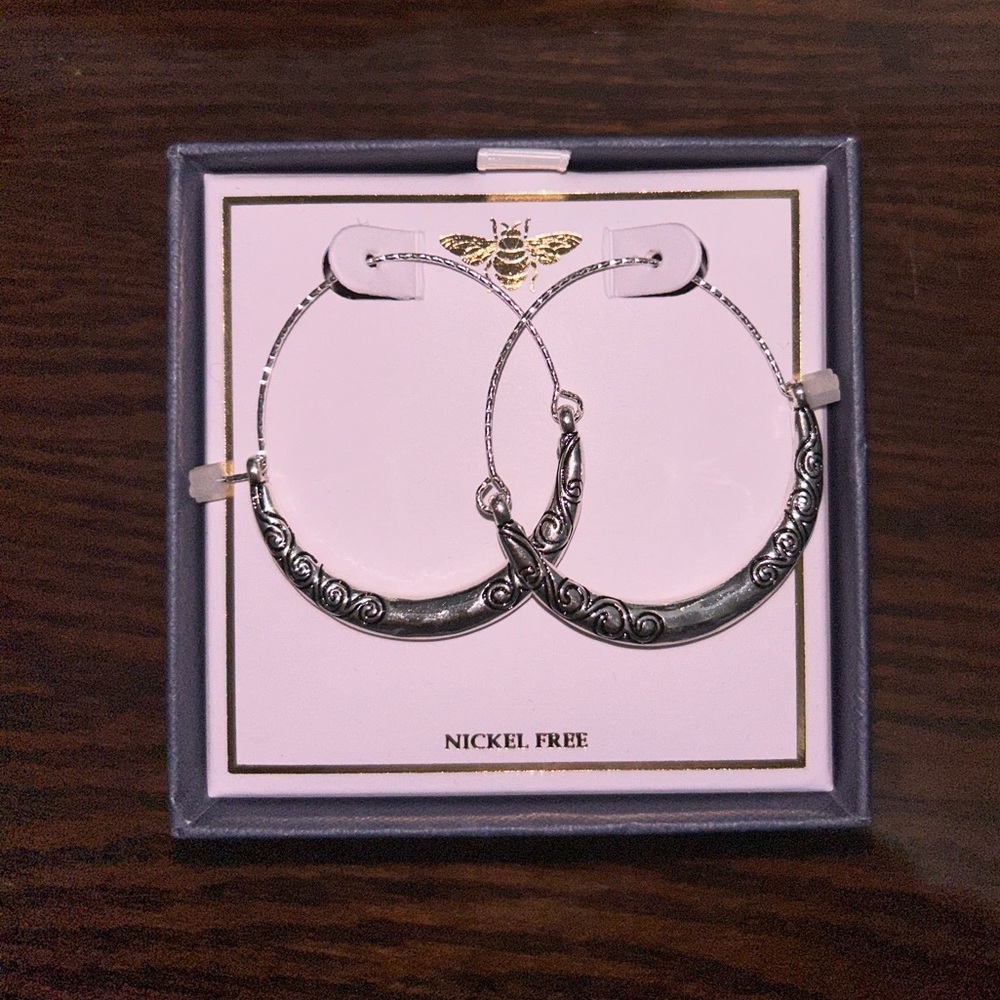 Honey bee earrings. Nickel free. Never worn!